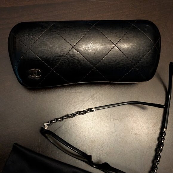 O10 CHANEL Eyeglasses w/ Black Quilted Case & Cleaning Cloth - Picture 4 of 13
